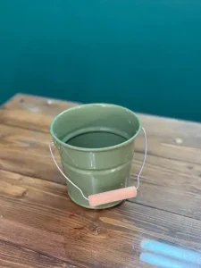 آموزش گل آرایی با سطل فلزی